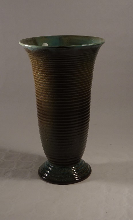 mittelgrosse uranglasur bodenvase art déco gerillt 1930 mittelgrosse art déco vase 1930
