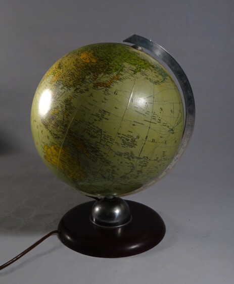 Glasglobus JRO 25 cm bakelitfuss um 1946 Glasglobus JRO 25 cm bakelitfuss um 1946