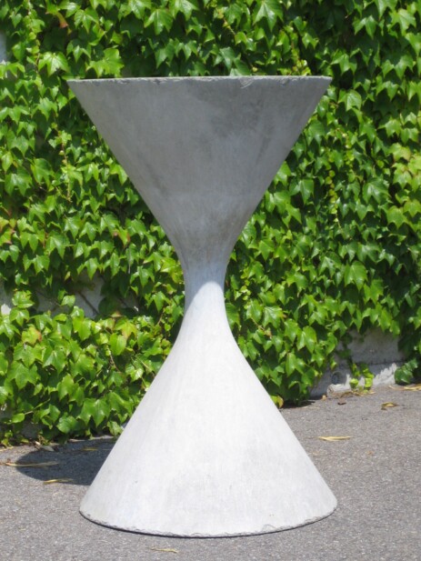 willy guhl eternit pflanztopf spindel, abgeflachter kegel 1950 willy guhl eternit pflanztopf spindel, abgeflachter kegel 1950